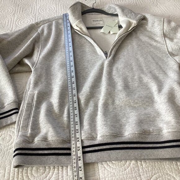 NWT Abercrombie & Fitch Gray  Quarter Zip Pullover Sweatshirt Womens Size S - Picture 10 of 12